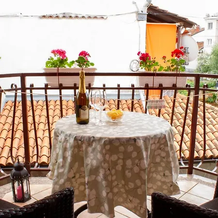 Adry With Balcony, Free Parking & Bikes 4*