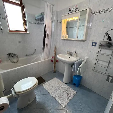 Adry With Balcony, Free Parking & Bikes 4*