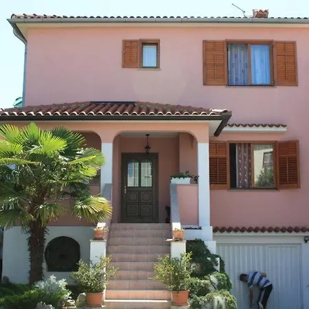 Affittacamere Adry With Balcony, Free Parking & Bikes Rovigno