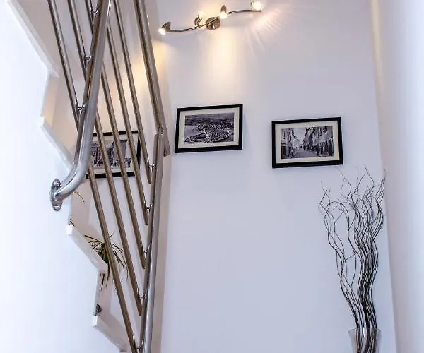 Adry With Balcony, Free Parking & Bikes