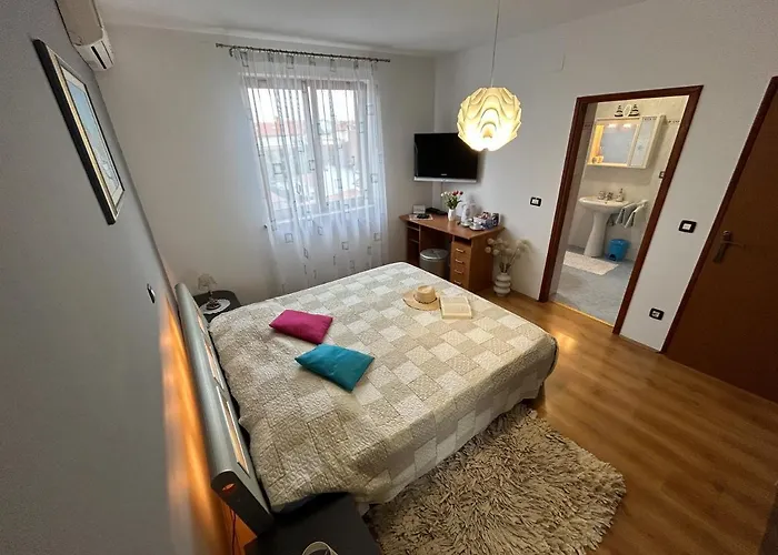 Adry With Balcony, Free Parking & Bikes Gasthuis 4*