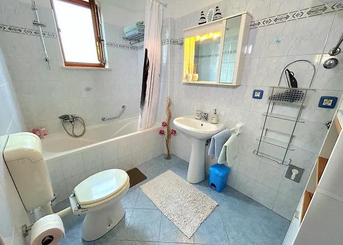 Adry With Balcony, Free Parking & Bikes Gasthuis Rovinj