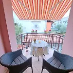 Adry With Balcony, Free Parking & Bikes Guest house 4*