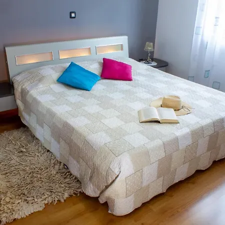 Adry With Balcony, Free Parking & Bikes 4* Rovinj
