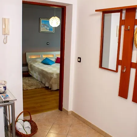 Adry With Balcony, Free Parking & Bikes 4* Rovinj